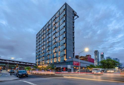 Entrance, Z Hotel Long Island City New York near 39th Avenue Subway Station