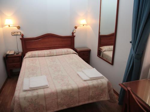 Hostal Guerra - main image