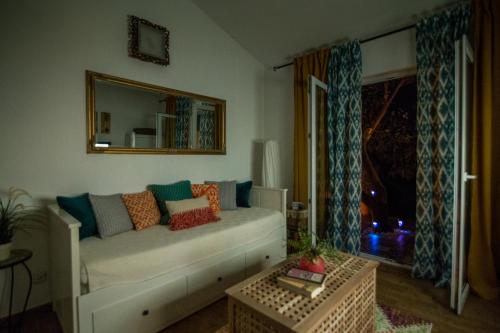 One-Bedroom Apartment image 1