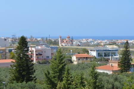  Dictamnus Apartment in Platanes