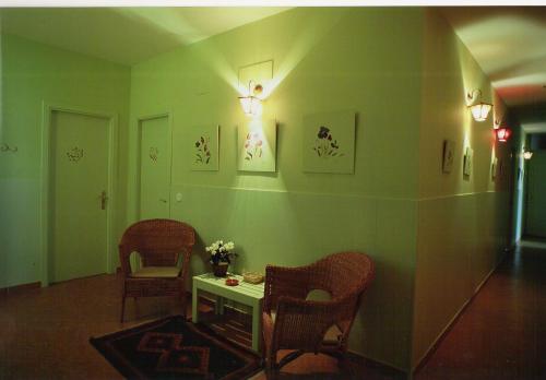 Hostal Fornos - image 3