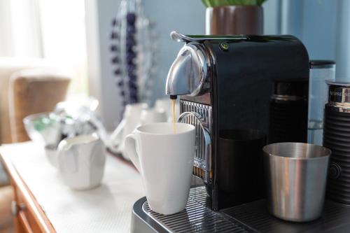 Shelleven Guest House - image 4