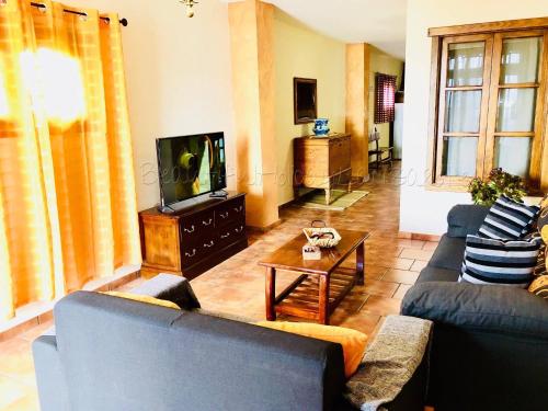 Casa Bellavista with great views in Mozaga - main image