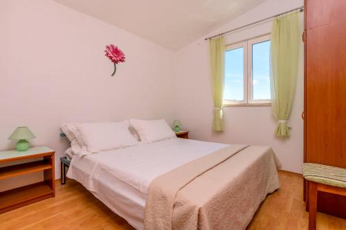Apartments Vincic, Rogoznica (photo 11)