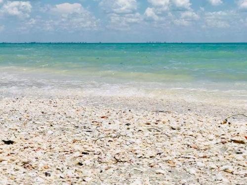 Sanibel Siesta On The Beach Unit 603 Condo - image 8