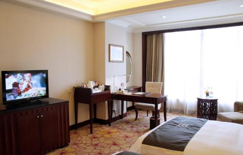 room detail thumbnail 1