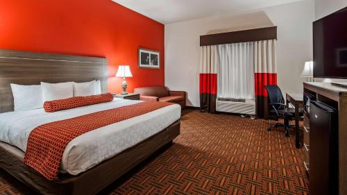 Best Western PLUS Memorial Inn in Oklahoma City, USA