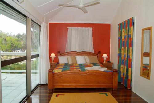 Arcadia Beach Guest House and Car Hire