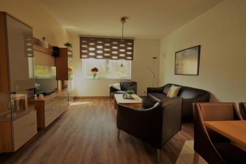 Two-Bedroom Apartment (3-4 Adults) room in Ferienwohnungen Auf der Düne