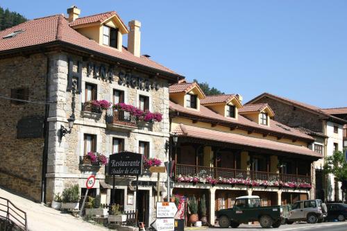 Hosteria Pena Sagra