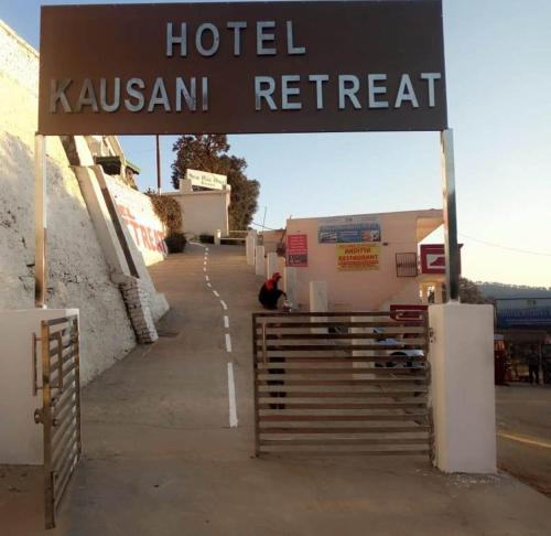 Hotel Kausani Retreat