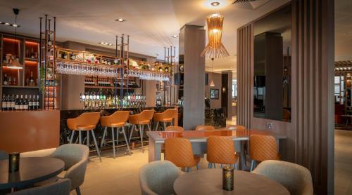 Clayton Hotel Charlemont - image 8