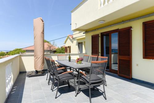 Luxury apartment Issa
