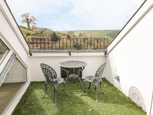 Lower Norton Apartment - image 2