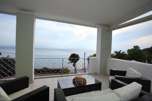 Alhena Hotel de charme Proskinás