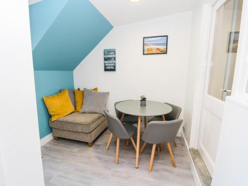 Sailors Lodge - image 11