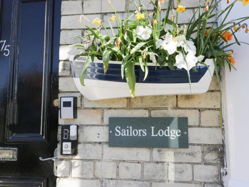 Sailors Lodge