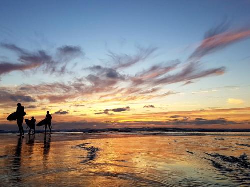 Just Beachy - image 4