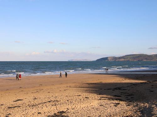 Beach Lookout - image 12