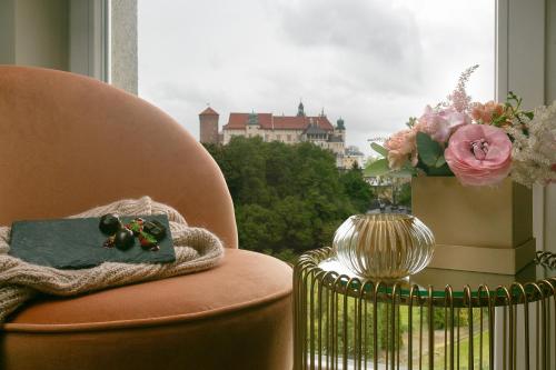 Queen Boutique Hotel - image 3