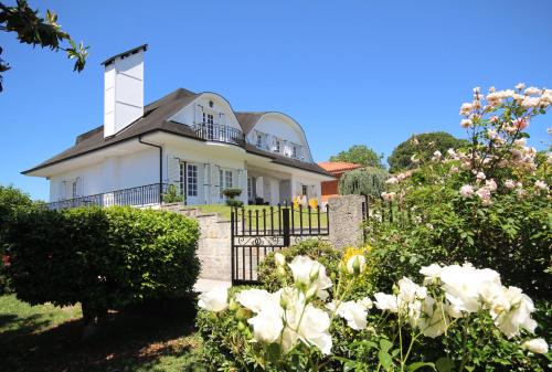  B&B Villa Branca Barreiros AL98139, Unterkunft in Barreiros