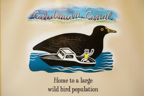 المرافق, Lock Chambers, Caledonian Canal Centre in Fort Augustus Town Center