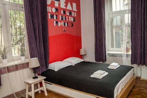 2 bedrooms, 4 beds