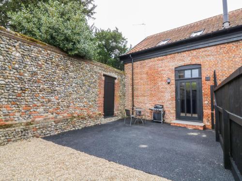 Grange Barn - image 12