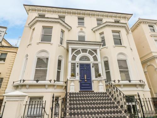 Saltwood - Apartment - Eastbourne