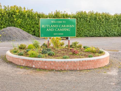 Yew Lodge - image 13
