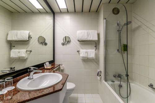 room detail thumbnail 2