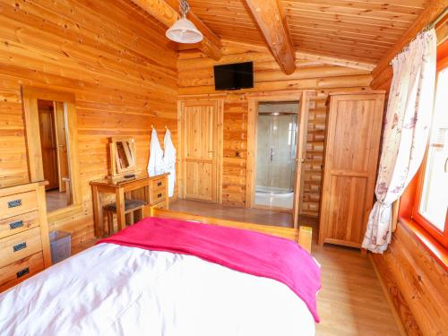 Sycamore Lodge - image 4