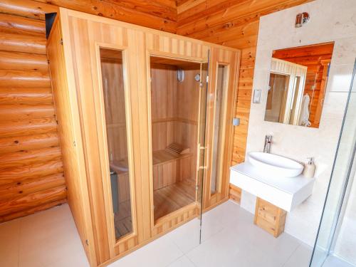 Cedar Lodge - image 8