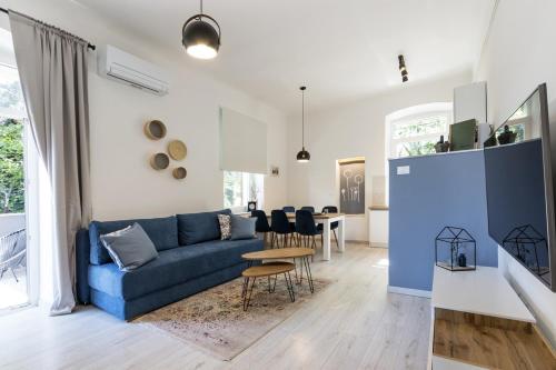 *** Lounge terrace apartment with the harbour view / city centre *** - image 13