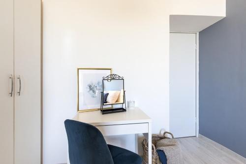 *** Lounge terrace apartment with the harbour view / city centre *** - image 9