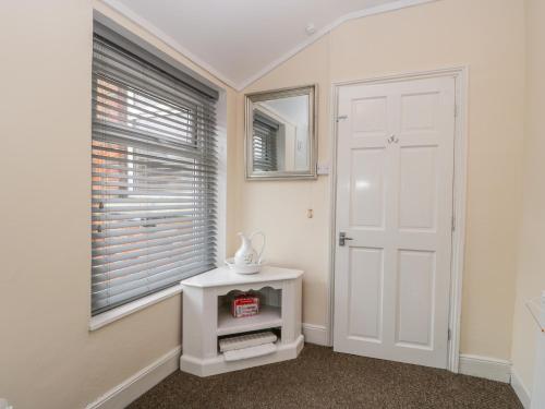 18 Howard Street - image 3
