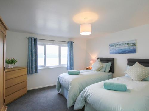 Glan Dwr Bach - image 10