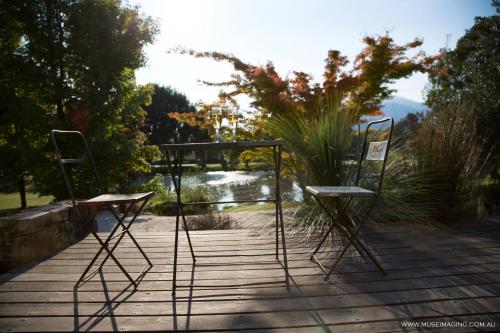 2 bedrooms, 5 beds