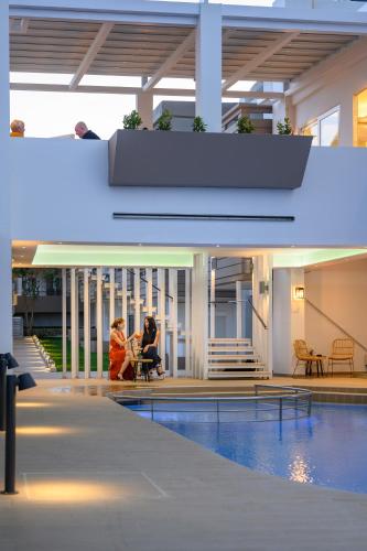 Mare Boutique - image 3