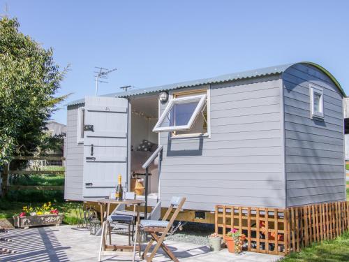 Meadow View Shepherd's Hut, , Shropshire