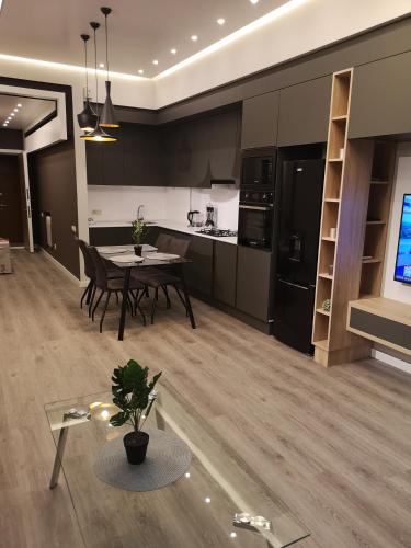 Luxury Unique Design Apartment Teryan 8 -45