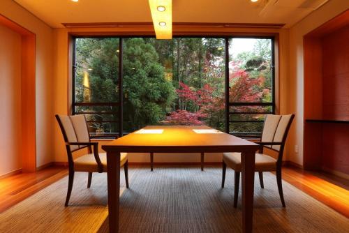 Suite with Tatami Area and Open-Air Bath - Non-Smoking (Ginsen) Meal Provided at Restaurant