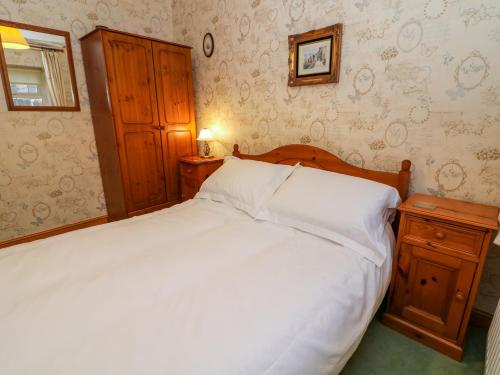 Old Codgers Cottage - image 14