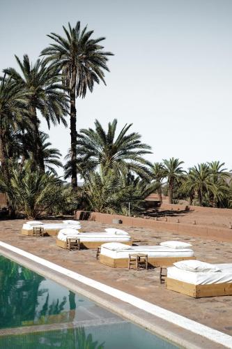 Peldbaseins, Kasbah Aitisfoul in Tagounite