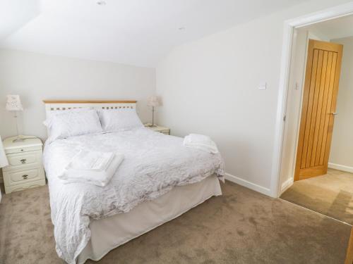 14 Tudno Street - image 2