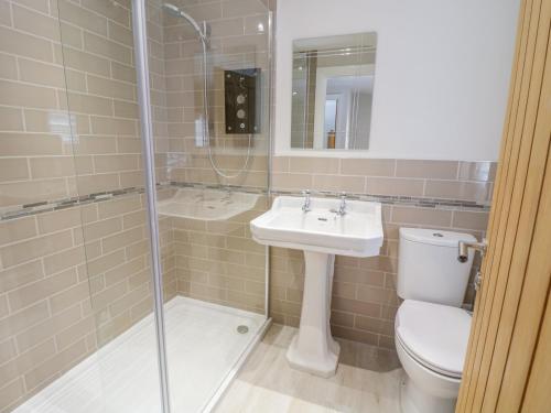 14 Tudno Street - image 6