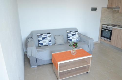 Apartments Tri Mora