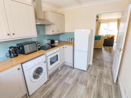 Cranford Cottage - image 10