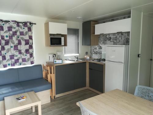 Camping Loisirs Des Groux in Роллебуаз