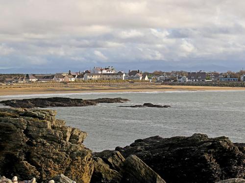 The Bay - image 14